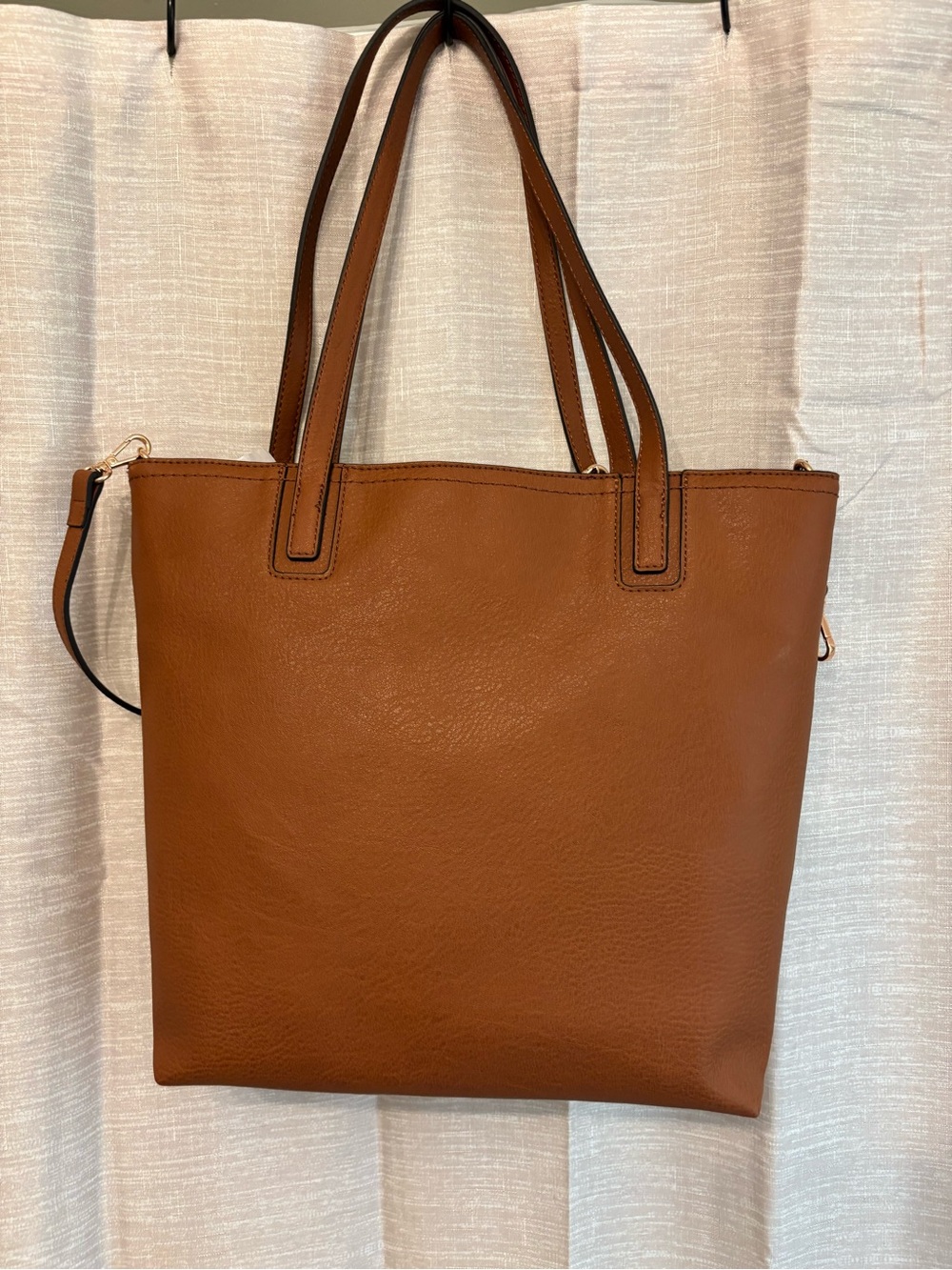 LC Lauren Conrad Presley Convertible Tote Bag in 210 Saddle - Picture 2 of 6